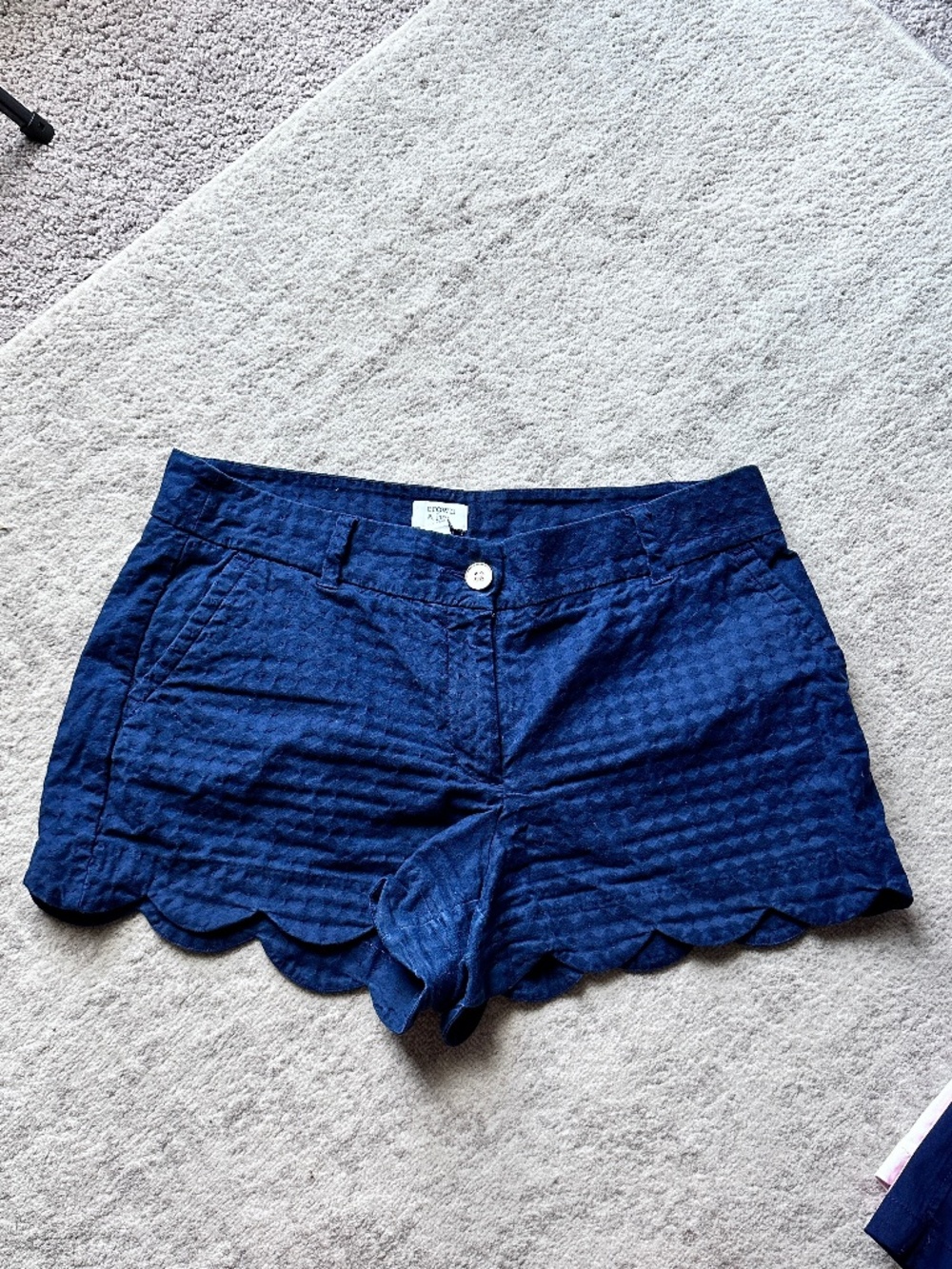 Crown & Ivy Scalloped Shelby Shorts - Navy